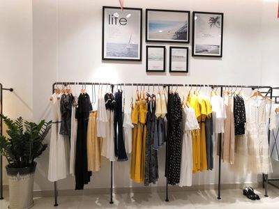 莎斯莱思 知名度与口碑双驱动，塑造服装零售业典范